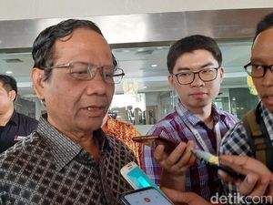 Mahfud Md Sebut Usus Wiranto Kena Tusukan