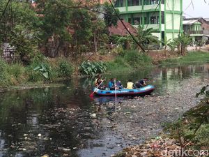 Sungai Cipamokolan Bandung Bau-Menghitam, Oded: DLHK Harus Turun!