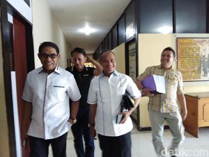Kadir Halid Tolak Tawaran Polisi untuk Dimediasi dengan Taufan Pawe Kadir Halid Tolak Tawaran Polisi untuk Dimediasi dengan Taufan Pawe