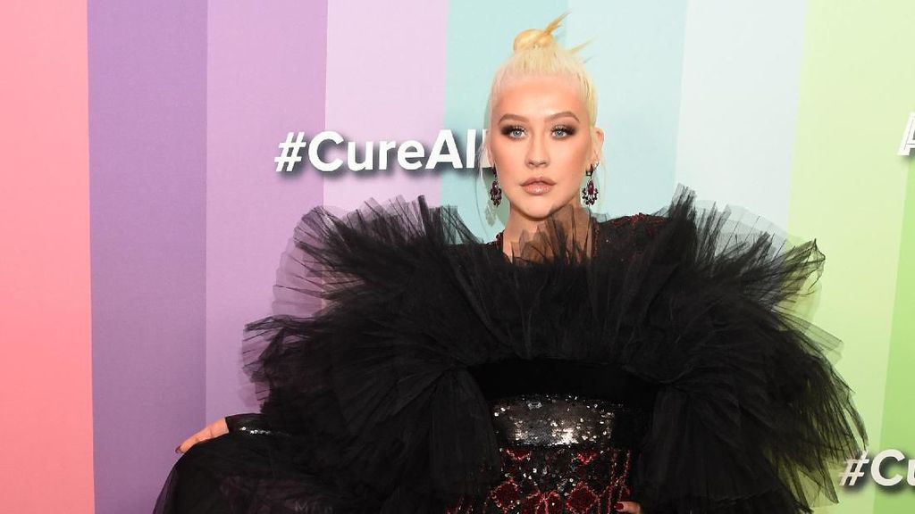 Penampilan Heboh Christina Aguilera Usai Diberitakan Bangkrut Penampilan Heboh Christina Aguilera Usai Diberitakan Bangkrut