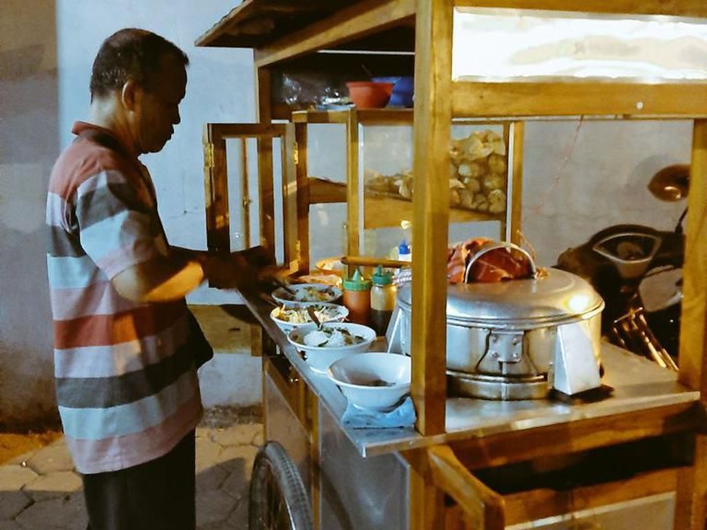 Viral Kisah Penjual Bakso Eks Intel Ternyata Fiktif, Ini Cerita Sebenarnya Viral Kisah Penjual Bakso Eks Intel Ternyata Fiktif, Ini Cerita Sebenarnya