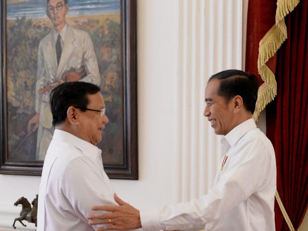 Prabowo Menanti Gandengan Tangan Jokowi Prabowo Menanti Gandengan Tangan Jokowi
