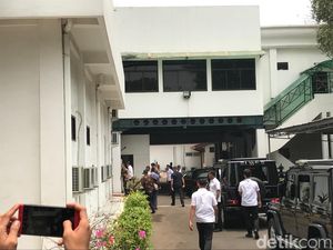 Jokowi Kembali Jenguk Wiranto di RSPAD Gatot Soebroto