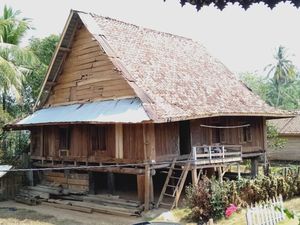 Hanya Pakai Kayu, Rumah Adat di Desa Wisata Ini Usianya 200 Tahun