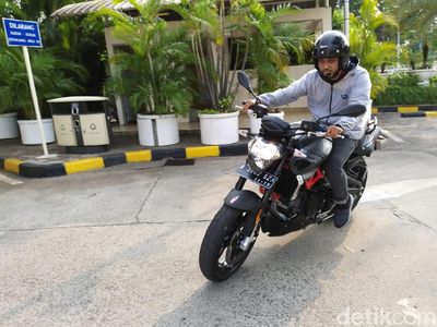 Sensasi Ngegas Moge Seharga Fortuner