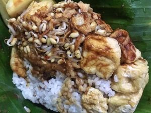 Sedep Poll! Sarapan Sego Tahu yang Murah dan Mengenyangkan