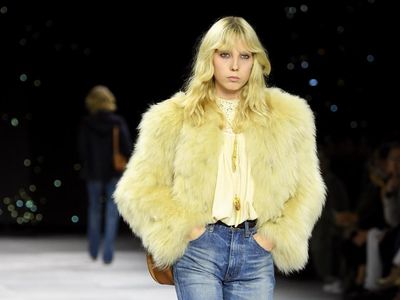 Foto: 20 Koleksi Terbaru Celine Untuk Musim Semi 2020