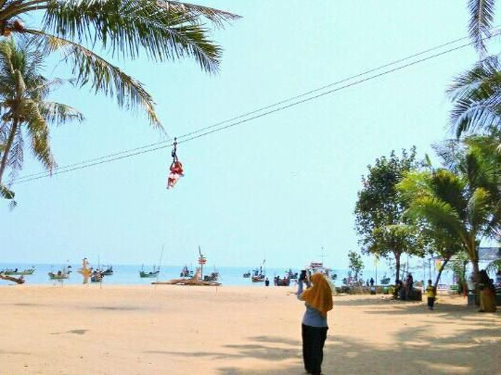 Kabupaten Tuban Punya Pantai Secantik Ini, Tahu Namanya? Kabupaten Tuban Punya Pantai Secantik Ini, Tahu Namanya?