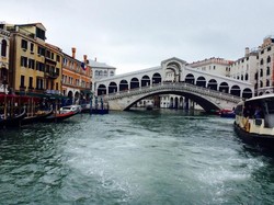 Jalan-jalan ke Italia Jangan Lupa ke Venesia