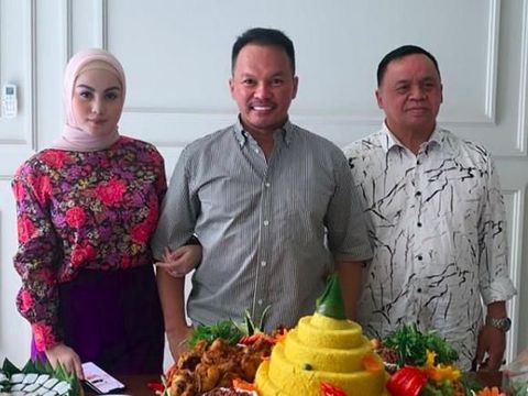 Perayaan ulang tahun Jennifer Dunn