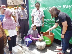 Antisipasi Kekeringan, Warga Desa Mondokan Dibuatkan Sumur Air