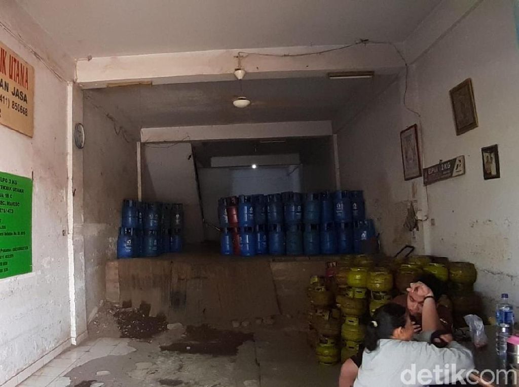 Duh! Gas Elpiji 3 Kg di Makassar Langka Duh! Gas Elpiji 3 Kg di Makassar Langka