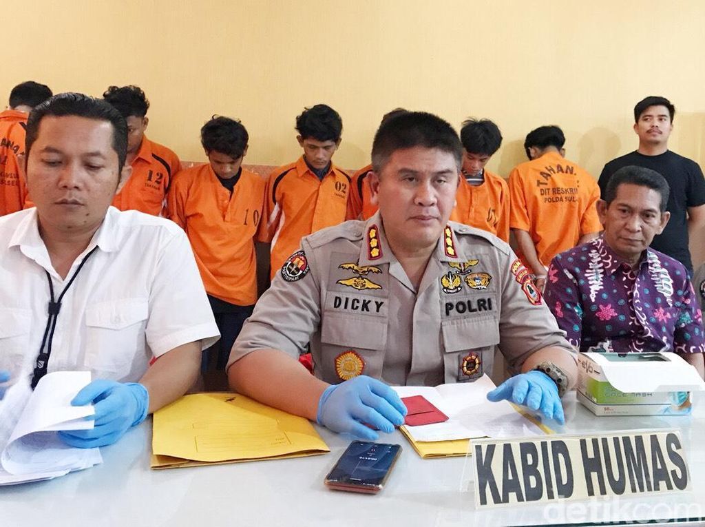 Serang Warga, 7 Anggota Geng Motor di Makassar Ditangkap Polisi Serang Warga, 7 Anggota Geng Motor di Makassar Ditangkap Polisi