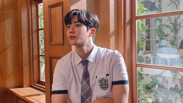 Ini Rowoon SF9, Idol Ganteng yang Curi Perhatian di Drakor Extraordinary You