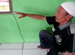 Warga Resah Retakan Tanah di Cibadak Sukabumi Melebar dan Dalam