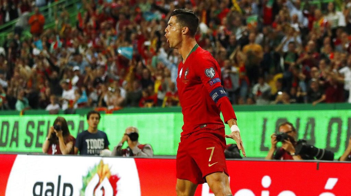 Cristiano Ronaldo akan dijadikan nama stadion Sporting CP? Foto: Armando Franca / AP Photo