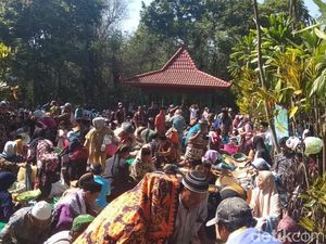 Unik! Dalam Tradisi Saparan di Temanggung Tiap Warga Bawa Tenong Unik! Dalam Tradisi Saparan di Temanggung Tiap Warga Bawa Tenong