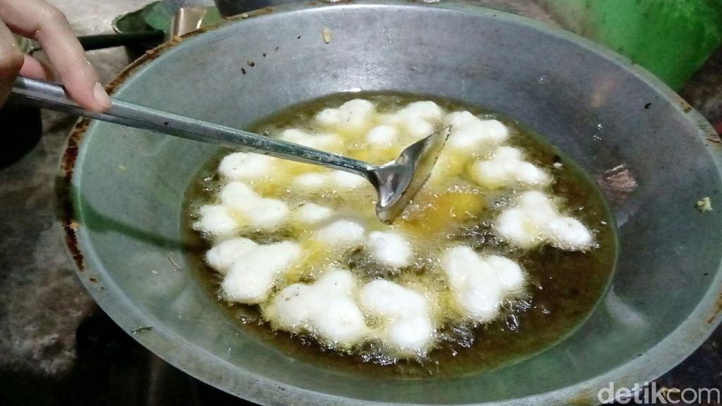 Tips Menggoreng Geblek, Camilan dari Singkong yang Gurih & Kenyal