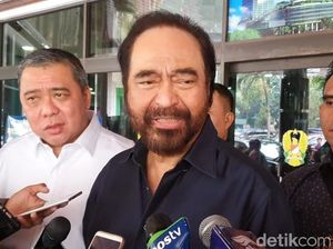 Jenguk ke RSPAD, Surya Paloh Bercanda soal Cobaan dan Hobi Nyanyi Wiranto Jenguk ke RSPAD, Surya Paloh Bercanda soal Cobaan dan Hobi Nyanyi Wiranto