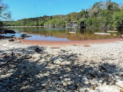 Pesona Danau Merah, Keajaiban dari Selatan Indonesia