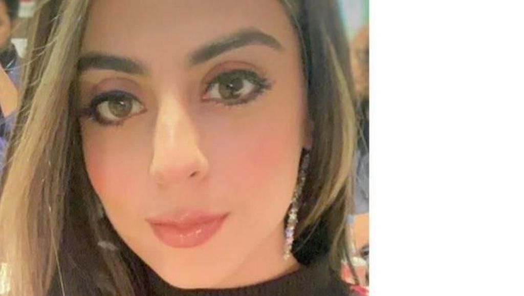 Potret Aktris Cantik yang Hijrah dari Ateis Kini Menjadi Mualaf Potret Aktris Cantik yang Hijrah dari Ateis Kini Menjadi Mualaf