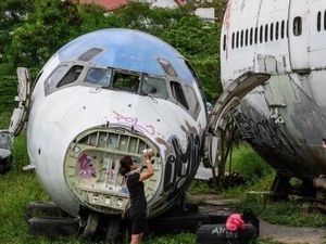 Foto: Potret Bangkai Pesawat yang Jadi Tempat Wisata