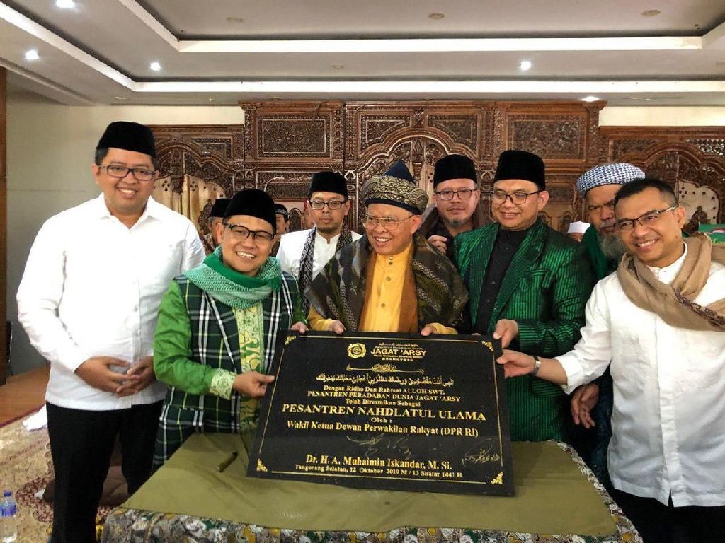 Cak Imin: Pesantren Jadi Solusi Kekacauan Akhlak Bangsa Ini Cak Imin: Pesantren Jadi Solusi Kekacauan Akhlak Bangsa Ini