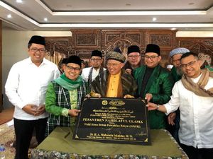 Cak Imin: Pesantren Jadi Solusi Kekacauan Akhlak Bangsa Ini Cak Imin: Pesantren Jadi Solusi Kekacauan Akhlak Bangsa Ini
