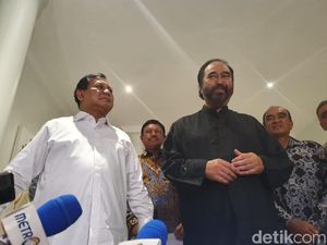 Prabowo-Surya Paloh Ngaku Tak Bahas Kursi Menteri saat Bertemu Prabowo-Surya Paloh Ngaku Tak Bahas Kursi Menteri saat Bertemu