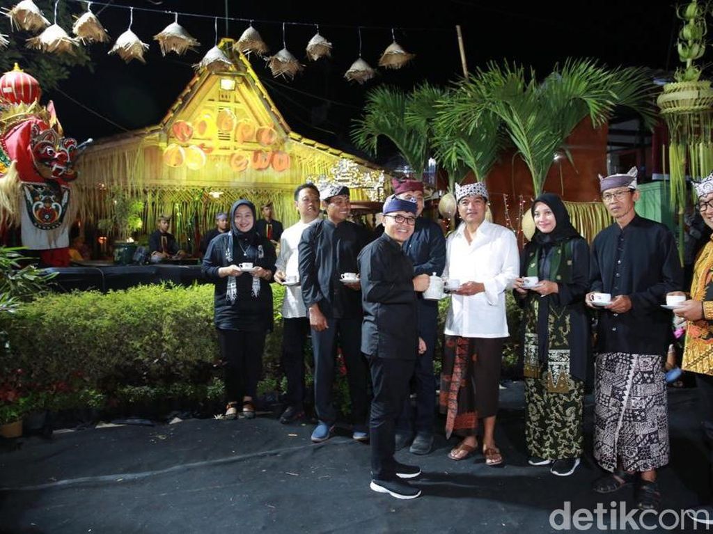 Festival Ngopi Sepuluh Ewu Banyuwangi, Ngopi dengan 3 Filosofi Festival Ngopi Sepuluh Ewu Banyuwangi, Ngopi dengan 3 Filosofi