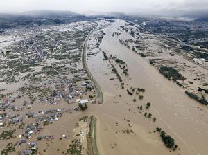 Potret Udara Banjir di Jepang Imbas Topan Hagibis Potret Udara Banjir di Jepang Imbas Topan Hagibis