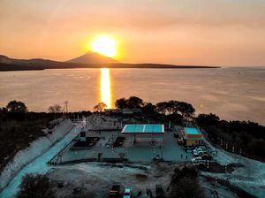 Mengintip Indahnya SPBU di Pesisir Pulau Lembata NTT