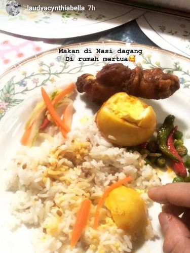 Ini Cara Kompak Laudya Cynthia Bella & Suami Tepis Isu Cerai