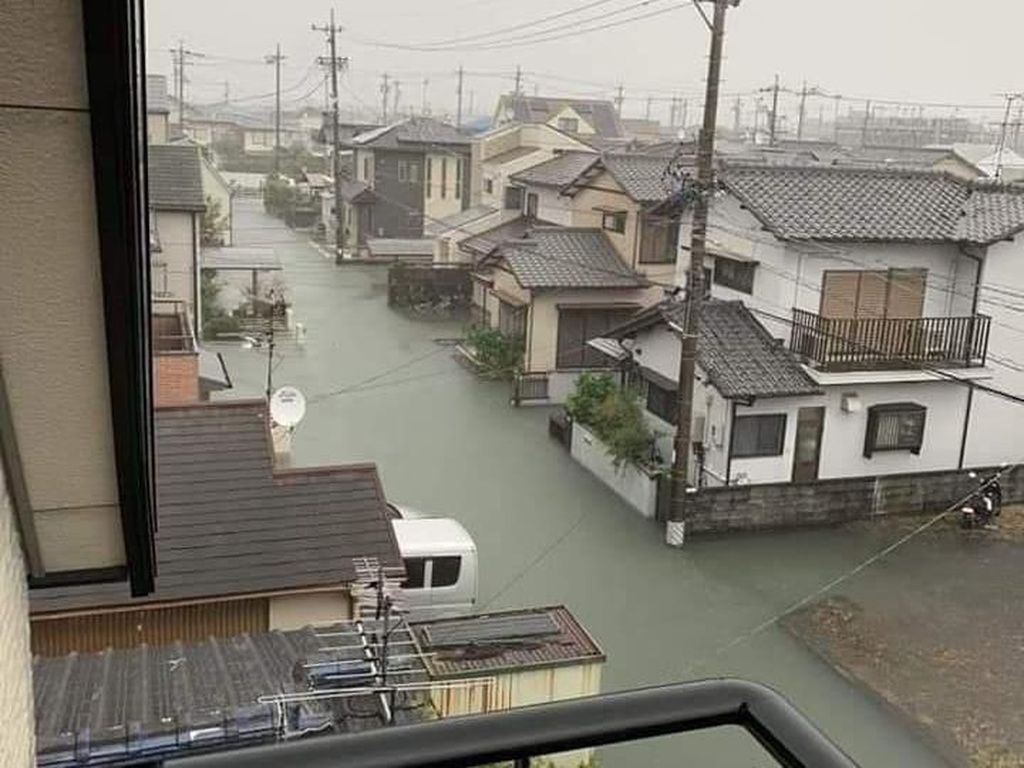 Viral Foto Banjir Jepang akibat Topan Hagibis, Netizen Bahas Ini Viral Foto Banjir Jepang akibat Topan Hagibis, Netizen Bahas Ini