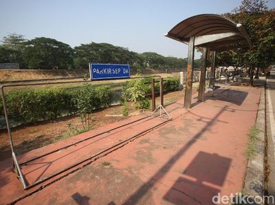 Jalur Sepeda yang Terlupakan di Kanal Banjir Timur Jakarta (1)