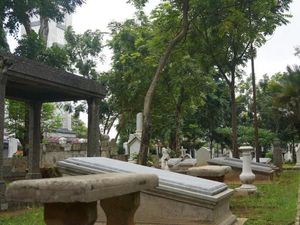 Museum Ini Simpan Koleksi Nisan Zaman Belanda