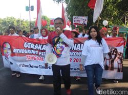 Relawan Jokowi Aksi Damai di CFD Sidoarjo Dukung Pelantikan Presiden