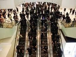 Aksi Protes Pro-demokrasi Lumpuhkan di Hong Kong