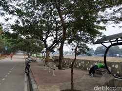Menyusuri Jalur Sepeda KBT Jakarta: Awalnya Rindang, Lama-lama Gersang