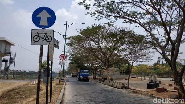 Jalur Sepeda yang Terlupakan di Kanal Banjir Timur Jakarta (2)