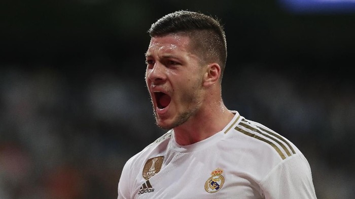 MADRID, SPAIN - SEPTEMBER 25: Luka Jovic of Real Madrid CF celebrates as he thinks he has scored, but goal was disallowed, during the Liga match between Real Madrid CF and CA Osasuna at Estadio Santiago Bernabeu on September 25, 2019 in Madrid, Spain. (Photo by Gonzalo Arroyo Moreno/Getty Images)