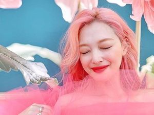 Sulli Setahun Meninggal, Fans Kenang Sosoknya yang Mendobrak Stereotip Sulli Setahun Meninggal, Fans Kenang Sosoknya yang Mendobrak Stereotip
