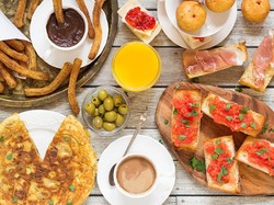 7 Makanan dan Minuman Terbaik Dikonsumsi  Saat Sarapan