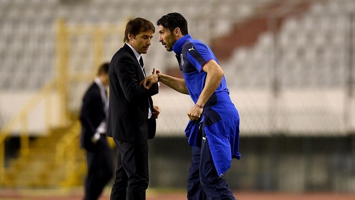 Gianluigi Buffon SPLIT, CROATIA - JUNE 12: Head coach Italy Antonio Conte (L) and Gianluigi Buffon during the UEFA Euro 2016 Qualifier between Croatia and Italy on June 12, 2015 in Split, Croatia. (Photo by Claudio Villa/Getty Images)