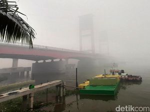 Diselimuti Kabut Asap, Udara Palembang Berstatus Tidak Sehat Diselimuti Kabut Asap, Udara Palembang Berstatus Tidak Sehat