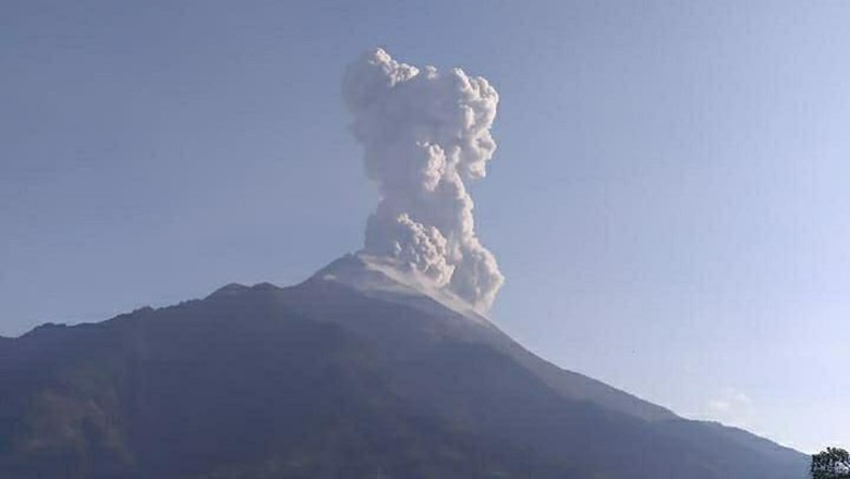 Tinggi Kolom Awan Panas Letusan Gunung Merapi 3 Km dari Puncak