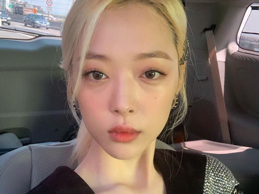 Sebelum Bunuh Diri, Sulli Ingin Ubah Pandangan Mengenai Wanita Tanpa Bra Sebelum Bunuh Diri, Sulli Ingin Ubah Pandangan Mengenai Wanita Tanpa Bra