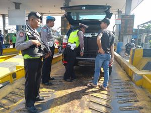 Pasca-penangkapan Teroris Bapak-Anak, Penjagaan di Pelabuhan Bali Diperketat Pasca-penangkapan Teroris Bapak-Anak, Penjagaan di Pelabuhan Bali Diperketat