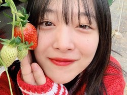 Sebelum Ditemukan Meninggal, Sulli Terlibat Pemotretan