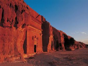 Arab Saudi Buka Gerbang Kota Hegra yang Diazab Allah Setelah 2000 Tahun